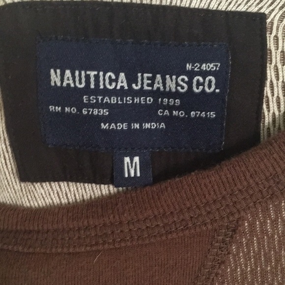 Nautica Jean Co. Dark Brown lightweight thermal long sleeve shirt, medium EUC - Picture 3 of 9